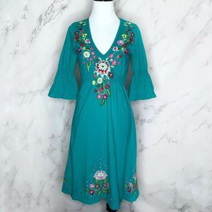 JWLA 3/4 Sleeve Embroidered V-Neck Dress